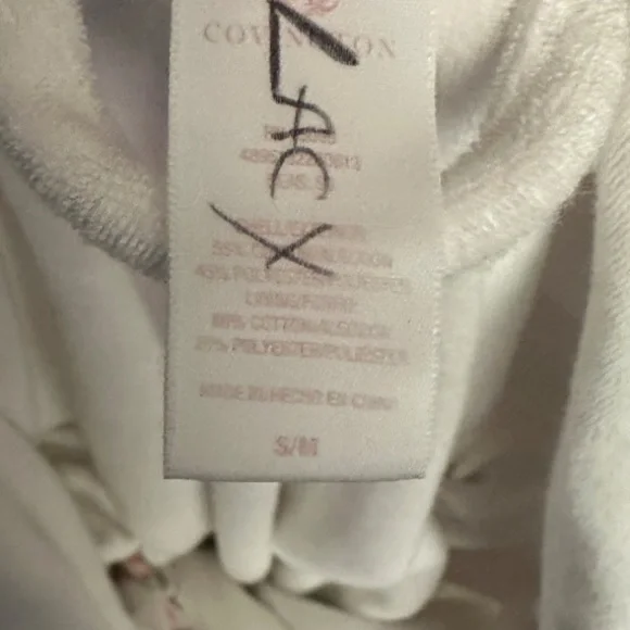 Covington‎ Robe - Picture 6 of 6